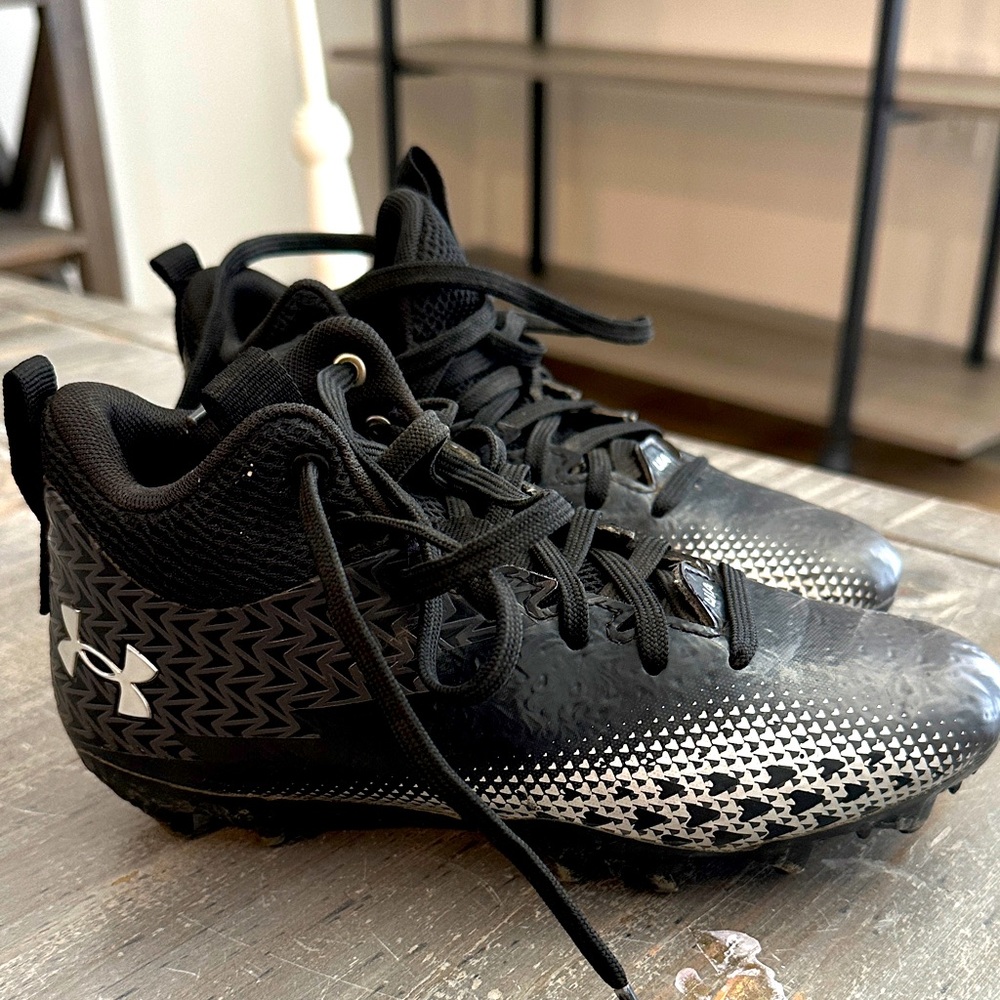 Under Armour Kids Black Cleats soccer shoes